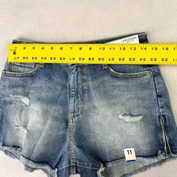Arizona Jean Company Shorts Women 11 Distressed Hi-Rise Shortie Factory Zip Hem - Picture 6 of 9